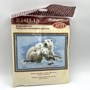 RIOLIS Polar Bears Counted Cross Stitch Kit 10 CT Wool and Acrylic Yarns
